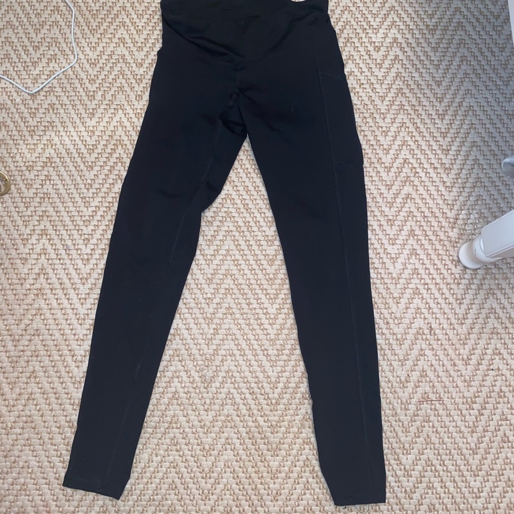 black leggings with pockets